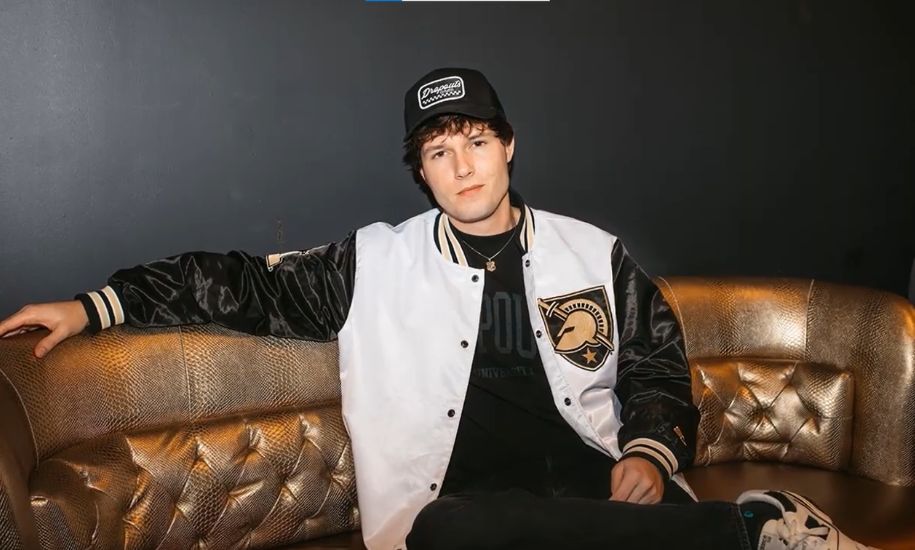 Zach Justice Net Worth, Wife, Height, Parents, House & Career