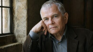 Ian Holm